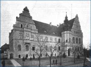 Das ehemalige Amtsgerichtsgebäude um 1905/1906 - Abb. 1