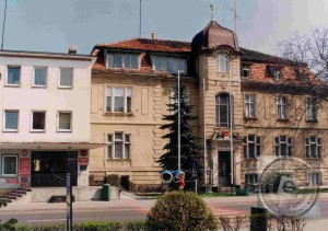 Das Stadtamt in den 90iger Jahren – Bild: Kreis- und Stadtbibliothek von Nowy Tomyśl